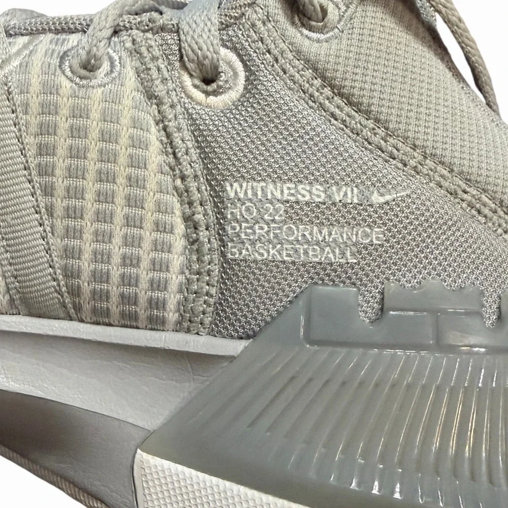 Nike LeBron Witness VII TB Basketball Shoes Wolf Grey White‎ Size 10 DZ3299-002